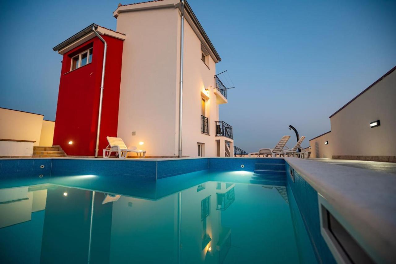 Olive Bridge Villa 马斯莱尼察 外观 照片
