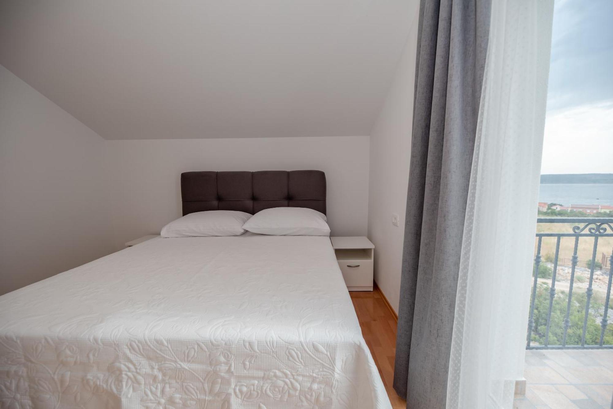 Olive Bridge Villa 马斯莱尼察 外观 照片