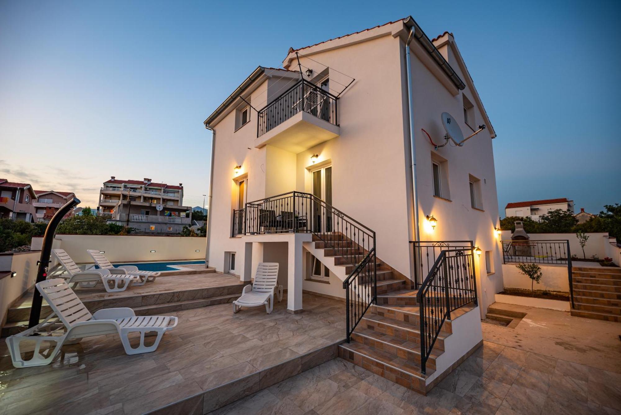 Olive Bridge Villa 马斯莱尼察 外观 照片