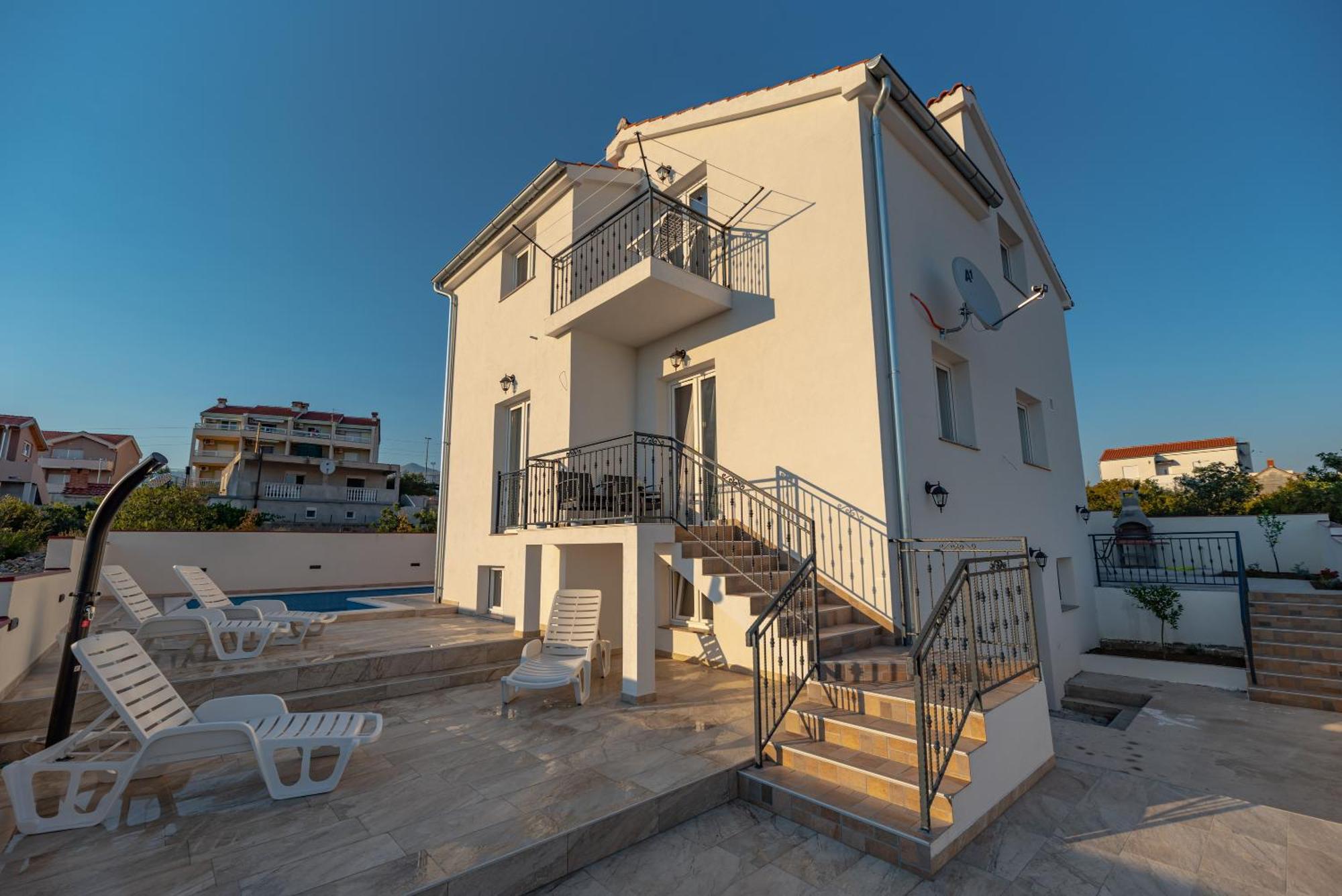 Olive Bridge Villa 马斯莱尼察 外观 照片
