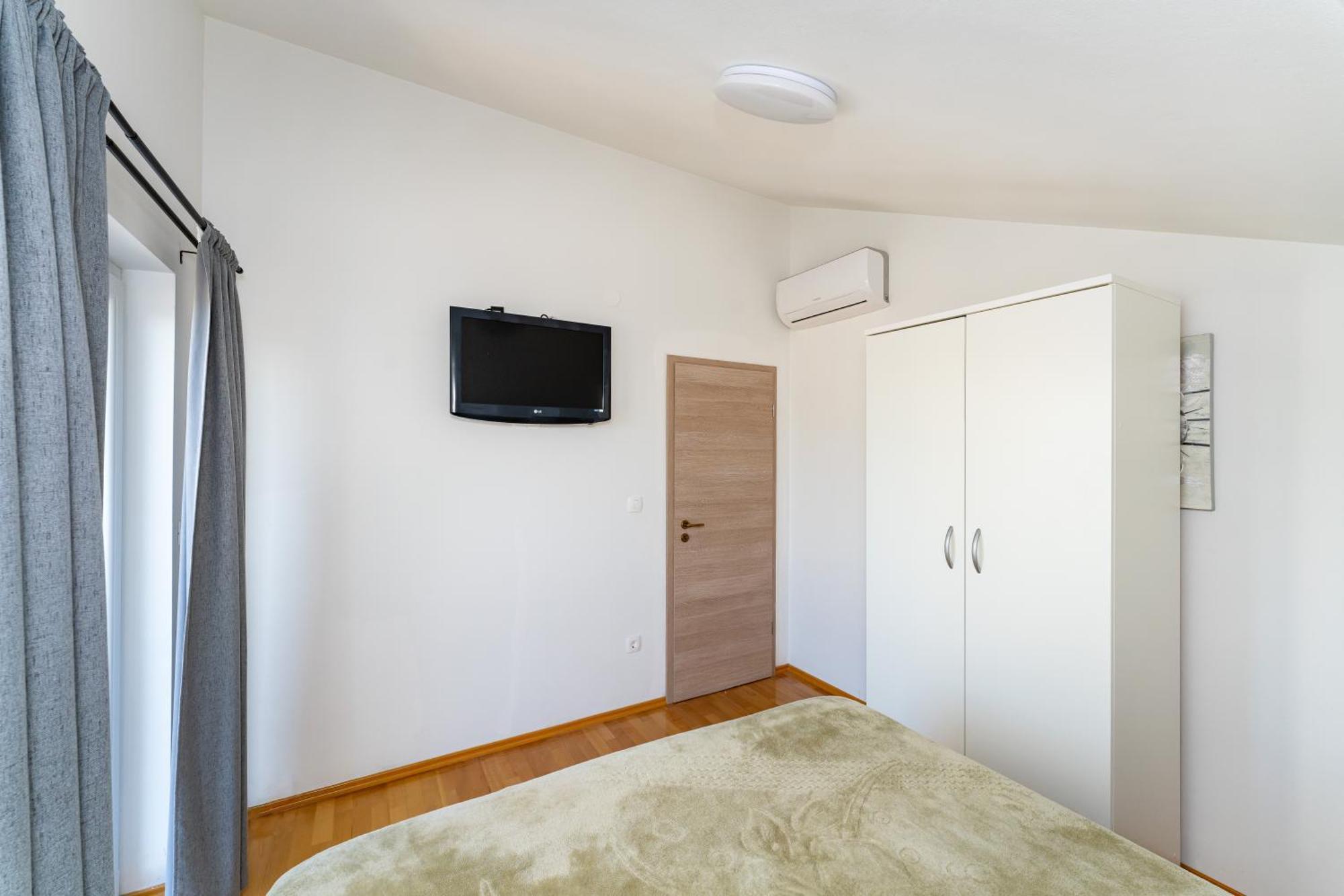 Olive Bridge Villa 马斯莱尼察 外观 照片